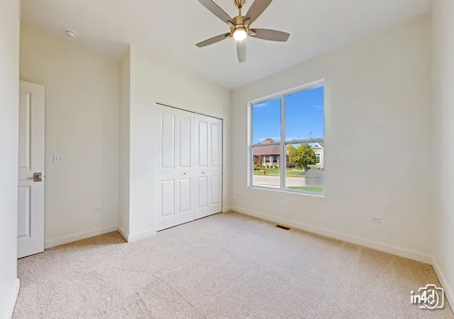 Photo 3 of Single family home for sale at 24445 W River Xing Dr, Shorewood, IL 60404 | MLS# 12748805 | Listing updated on 2026-09-07