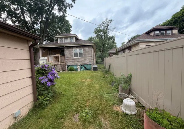 Photo 16 of Single family home for sale at 10753 S Hale Ave, Chicago, IL 60643 | MLS# 12748824 | Listing updated on 2026-10-06