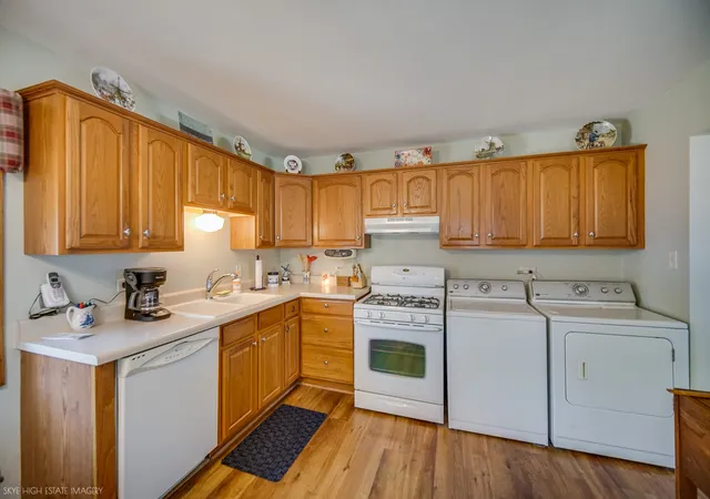 Photo 3 of Single family home for sale at 8724 Cranbrook Ln, Bridgeview, IL 60455 | MLS# 12748837 | Listing updated on 2026-09-08