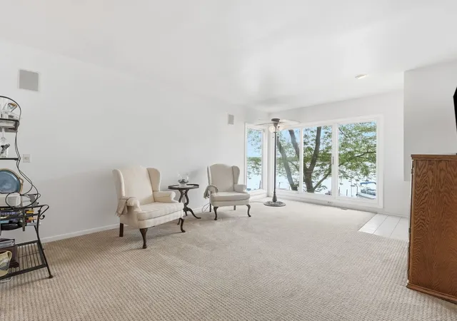 Photo 4 of Townhouse for sale at 26435 N Ridge Ct, Mundelein, IL 60060 | MLS# 12748925 | Listing updated on 2026-09-07
