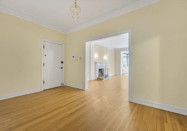 Photo 3 of Condo for sale at 5757 S Kenwood Ave #1, Chicago, IL 60637 | MLS# 12748930 | Listing updated on 2026-09-05