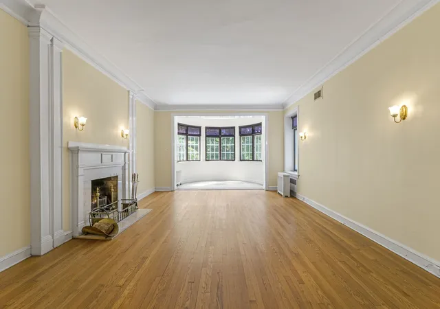 Photo 3 of Condo for sale at 5757 S Kenwood Ave #1, Chicago, IL 60637 | MLS# 12748930 | Listing updated on 2026-09-05