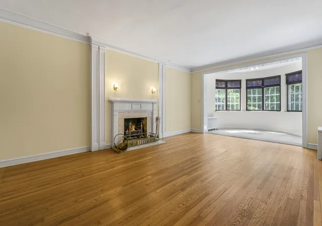 Photo 4 of Condo for sale at 5757 S Kenwood Ave #1, Chicago, IL 60637 | MLS# 12748930 | Listing updated on 2026-09-05