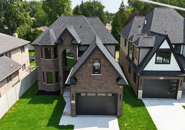 Photo 3 of Single family home for sale at 9235 Crescent Ct, Oak Lawn, IL 60453 | MLS# 12748964 | Listing updated on 2026-09-07