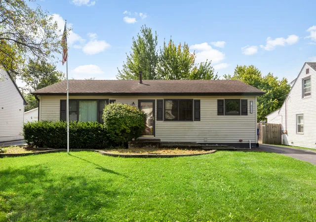Photo 1 of Single family home for sale at 18207 W Big Oaks Rd, Grayslake, IL 60030 | MLS# 12749058 | Listing updated on 2026-09-08