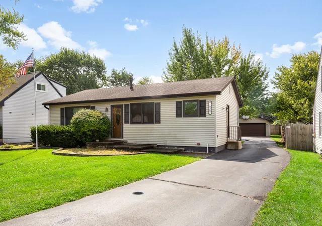 Photo 2 of Single family home for sale at 18207 W Big Oaks Rd, Grayslake, IL 60030 | MLS# 12749058 | Listing updated on 2026-09-08