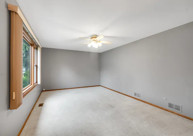 Photo 4 of Single family home for sale at 18207 W Big Oaks Rd, Grayslake, IL 60030 | MLS# 12749058 | Listing updated on 2026-09-08