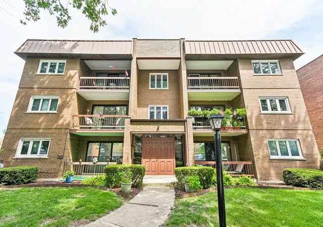 Photo 1 of Condo for sale at 9619 Kedvale Ave #301, Oak Lawn, IL 60453 | MLS# 12749068 | Listing updated on 2026-09-07