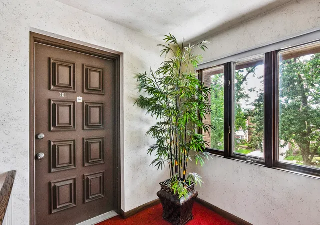 Photo 2 of Condo for sale at 9619 Kedvale Ave #301, Oak Lawn, IL 60453 | MLS# 12749068 | Listing updated on 2026-09-07