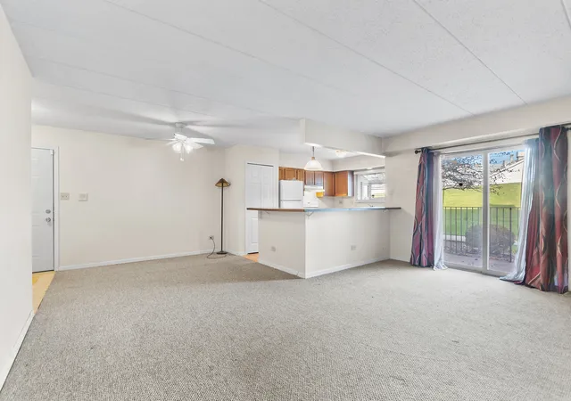 Listing Photo 5 - Condo for sale in building located at 18302 Robin Ln, Homewood, IL 60430 - Unit #D1