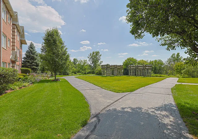 Listing Photo 2 - Condo for sale in building located at 11545 Settlers Pond Wy, Orland Park, IL 60467 - Unit #2D