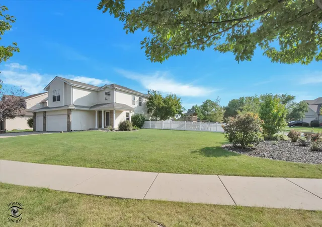 Photo 3 of Single family home for sale at 16100 Carlow Cir, Manhattan, IL 60442 | MLS# 12749124 | Listing updated on 2026-09-30