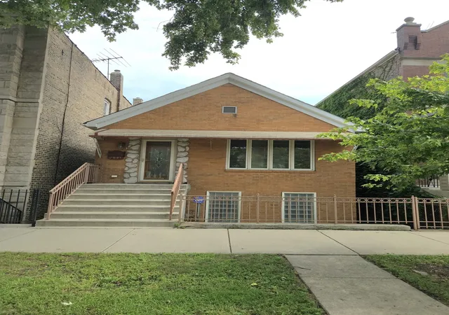 Single family home for sale at 2841 S Union St, Chicago, IL 60616 | MLS# 12749126