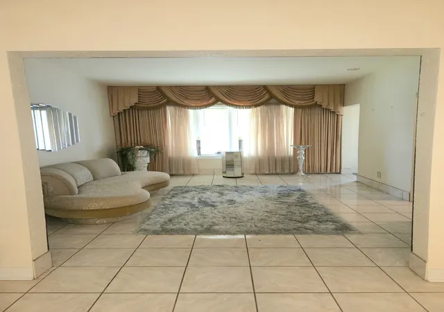 Photo 2 of Single family home for sale at 2841 S Union St, Chicago, IL 60616 | MLS# 12749126 | Listing updated on 2026-09-23