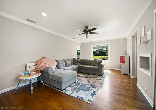 Photo 3 of Single family home for sale at 6900 W 125th Street, Palos Heights, IL 60463 | MLS# 12749127 | Listing updated on 2026-09-08
