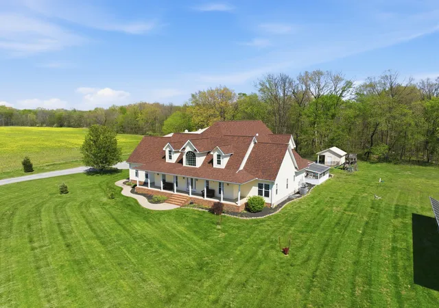 Photo 1 of Single family home for sale at 10170 Stilleys Ml Rd, Marion, IL 62959 | MLS# 12749131 | Listing updated on 2026-09-08