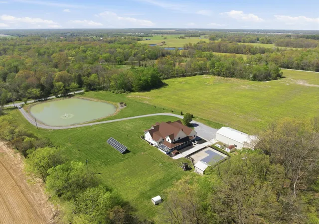 Photo 2 of Single family home for sale at 10170 Stilleys Ml Rd, Marion, IL 62959 | MLS# 12749131 | Listing updated on 2026-09-08