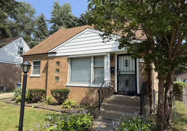 Photo 3 of Single family home for sale at 1637 Shirley Dr, Calumet City, IL 60409 | MLS# 12749135 | Listing updated on 2026-09-08