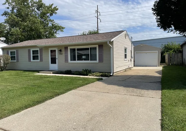 Photo 1 of Sale Pending at 1422 Kingsley Dr, Machesney Park, IL 61115 | MLS# 12749149 | Listing updated on 2026-09-05