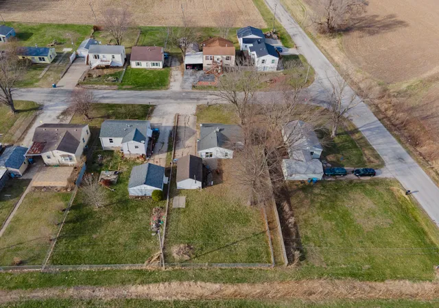 Photo 12 of Single family home for sale at 17122 10th Avenue, Carbon Cliff, IL 61239 | MLS# 12749150 | Listing updated on 2026-09-08