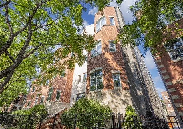 Photo 1 of Condo for sale at 2625 N Ashland Ave #1A, Chicago, IL 60614 | MLS# 12749160 | Listing updated on 2026-09-08