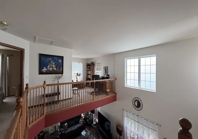 Photo 4 of Townhouse for sale at 105 Grandview Ct, Volo, IL 60020 | MLS# 12749179 | Listing updated on 2026-09-06