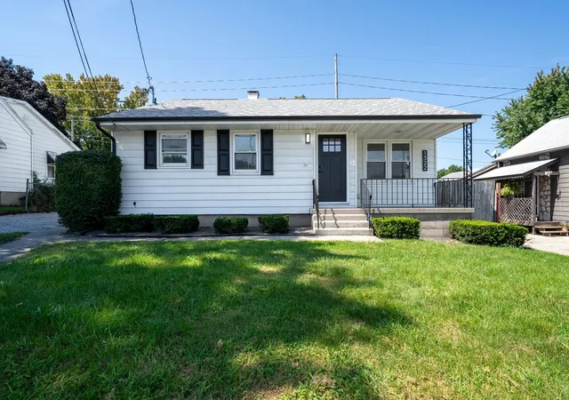 Photo 1 of Single family home for sale at 1322 N Mason St, Bloomington, IL 61701 | MLS# 12749181 | Listing updated on 2026-09-08