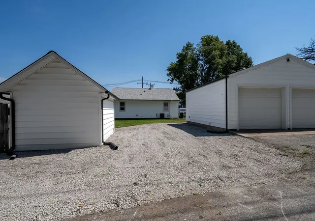 Photo 31 of Single family home for sale at 1322 N Mason St, Bloomington, IL 61701 | MLS# 12749181 | Listing updated on 2026-09-08