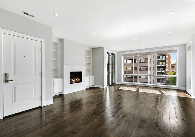 Photo 3 of Condo for sale at 6157 N Kenmore Ave #3N, Chicago, IL 60660 | MLS# 12749198 | Listing updated on 2026-10-02