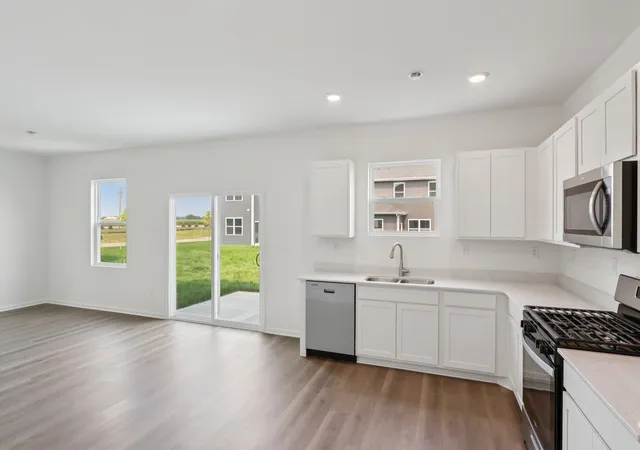 Photo 4 of Single family home for sale at 1634 Whisper Glen Dr, Plainfield, IL 60586 | MLS# 12749210 | Listing updated on 2026-09-08
