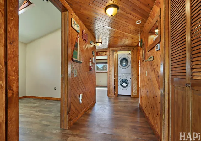 Photo 4 of Single family home for sale at 1319 Nippersink Dr, Spring Grove, IL 60081 | MLS# 12749306 | Listing updated on 2026-10-07