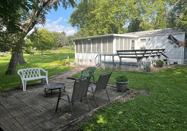 Photo 2 of Manufactured home for sale at 1009 Bay Rd #10, Mc Henry, IL 60051 | MLS# 12749316 | Listing updated on 2026-10-05