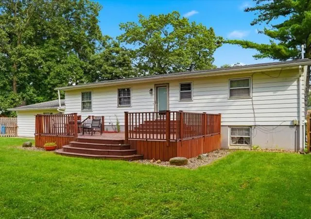 Photo 3 of Single family home for sale at 1021 Myrtle Ave, Dixon, IL 61021 | MLS# 12749321 | Listing updated on 2026-09-08