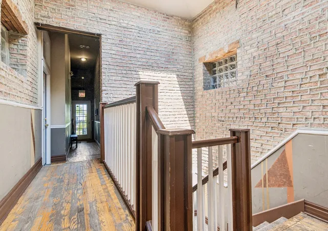 Listing Photo 2 - Condo for sale in building located at 5016 S King Dr, Chicago, IL 60615 - Unit #3W