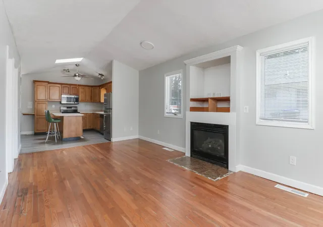 Photo 4 of Single family home for sale at 1301 W Wood St, Bloomington, IL 61701 | MLS# 12749460 | Listing updated on 2026-09-08