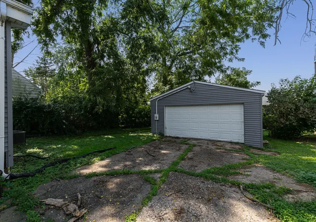 Photo 16 of Single family home for sale at 709 N High St, Port Byron, IL 61275 | MLS# 12749477 | Listing updated on 2026-09-08