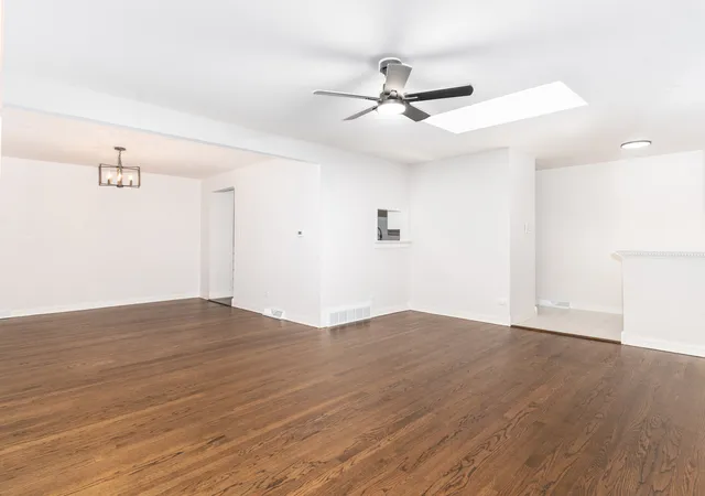 Photo 4 of Single family home for sale at 10458 S 81st Avenue, Palos Hills, IL 60465 | MLS# 12749497 | Listing updated on 2026-09-08