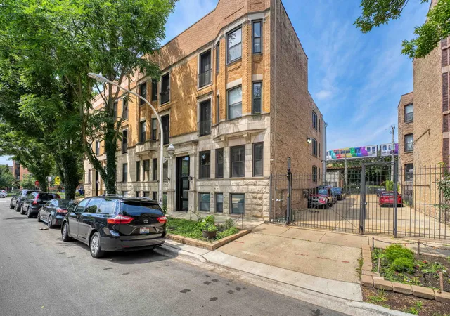 Photo 2 of Condo for sale at 4214 N Kenmore Ave #GF, Chicago, IL 60613 | MLS# 12749536 | Listing updated on 2026-09-08