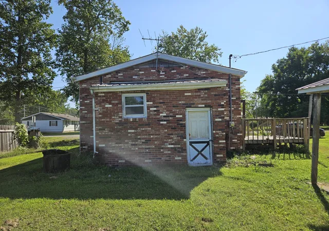 Photo 4 of Single family home for sale at 211 N Seba St, Hurst, IL 62949 | MLS# 12749564 | Listing updated on 2026-09-08
