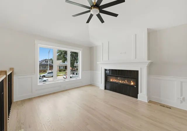 Photo 3 of Single family home for sale at 7715 Nagle Ave, Burbank, IL 60459 | MLS# 12749616 | Listing updated on 2026-09-08