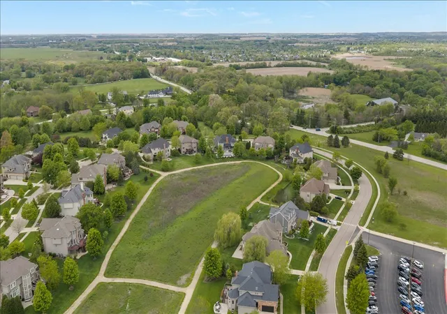 Photo 4 of Single family home for sale at 430 Alberosky Way, Batavia, IL 60510 | MLS# 12749637 | Listing updated on 2026-09-08