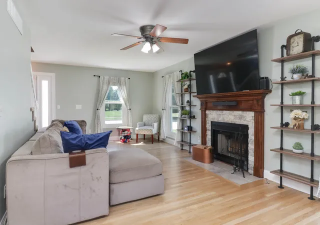 Photo 3 of Single family home for sale at 4 Lexis Ct, Bloomington, IL 61704 | MLS# 12749660 | Listing updated on 2026-09-04