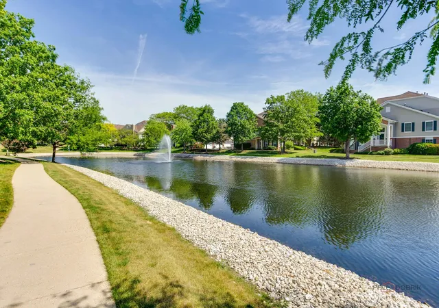 Photo 3 of Townhouse for sale at 1155 Georgetown Way, Vernon Hills, IL 60061 | MLS# 12749672 | Listing updated on 2026-09-03