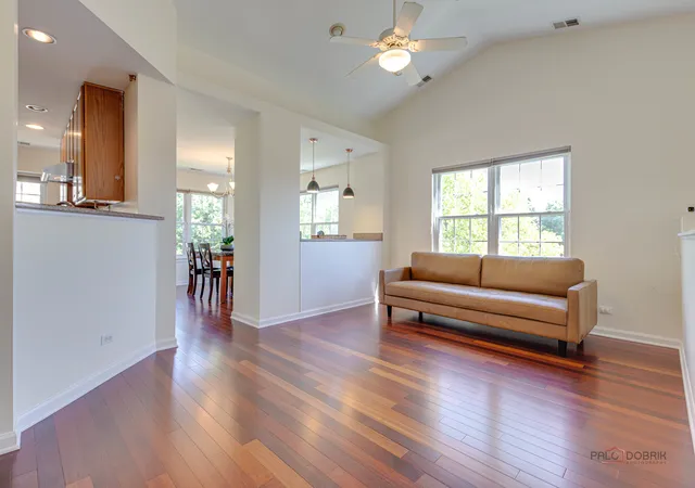 Photo 5 of Townhouse for sale at 1155 Georgetown Way, Vernon Hills, IL 60061 | MLS# 12749672 | Listing updated on 2026-09-03