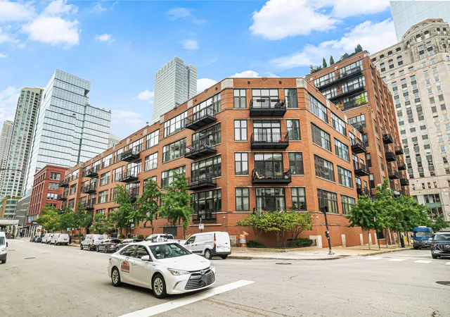 Photo 1 of Condo for sale at 333 W Hubbard St #604, Chicago, IL 60654 | MLS# 12749720 | Listing updated on 2026-09-08
