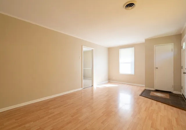 Photo 3 of Single family home for sale at 357 Neola St, Park Forest, IL 60466 | MLS# 12749799 | Listing updated on 2026-09-09