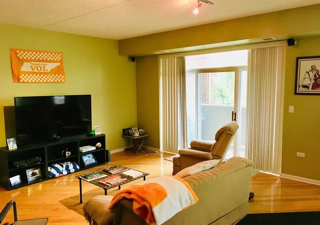 Listing Photo 3 - Condo for sale in building located at 77 N Quentin Rd, Palatine, IL 60067 - Unit #202