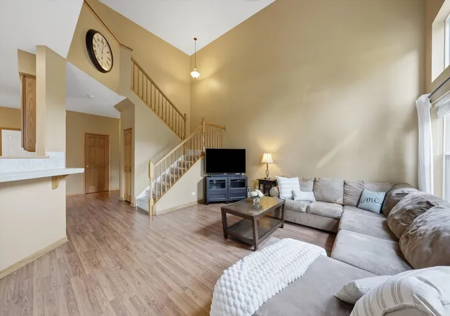 Photo 3 of Townhouse for sale at 3250 Ronan Dr #0, Lake In The Hills, IL 60156 | MLS# 12749895 | Listing updated on 2026-09-05