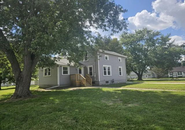 Photo 3 of Single family home for sale at 1211 W 5th Street, Rock Falls, IL 61071 | MLS# 12749899 | Listing updated on 2026-09-08
