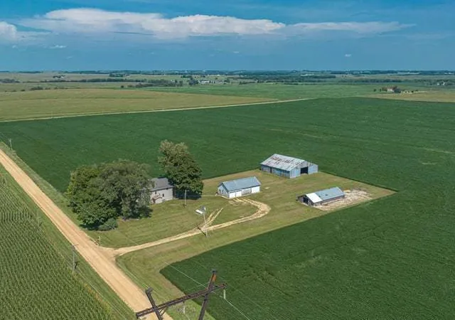 Photo 1 of Sale Pending at 927 N Valentine Rd, Polo, IL 61064 | MLS# 12749916 | Listing updated on 2026-09-04